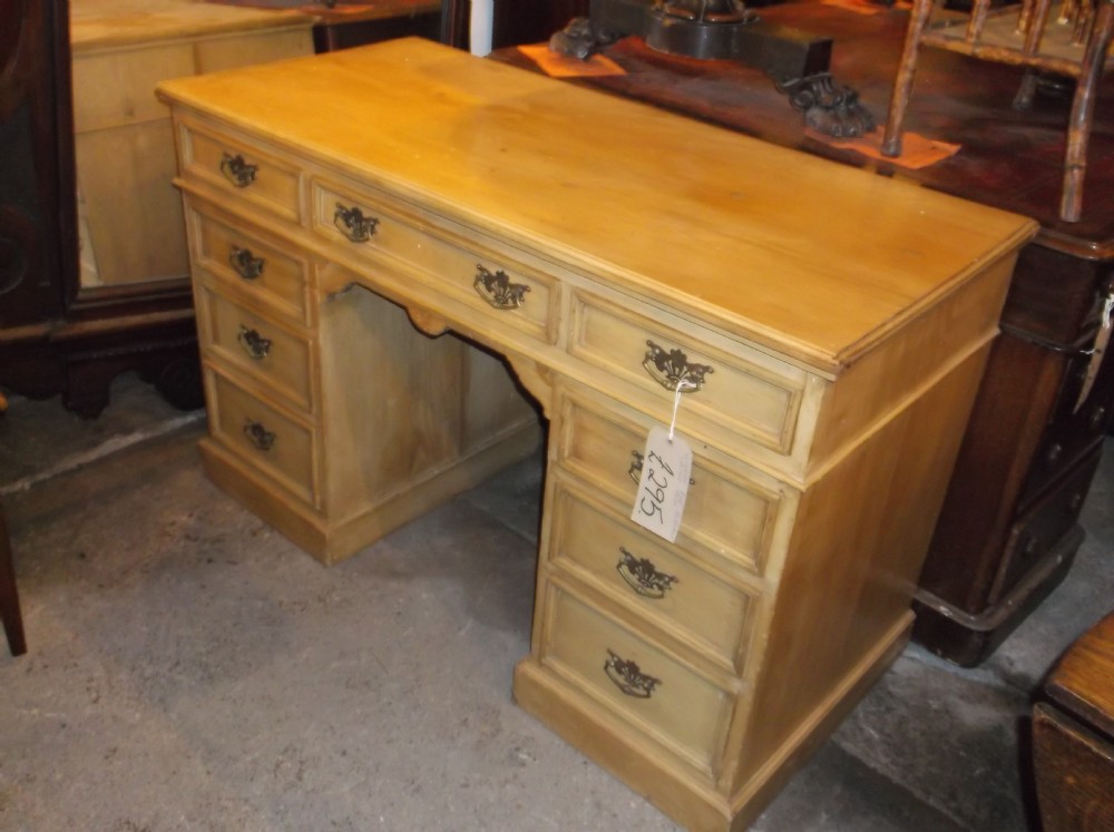 Victorian pine kneehole pedestal desk