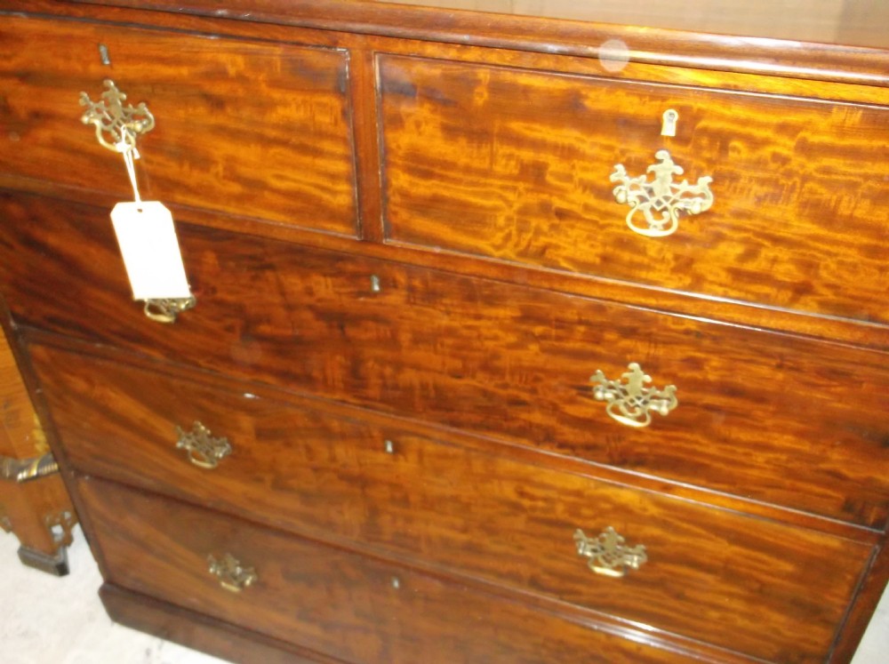 Good mahogany chest of drawers