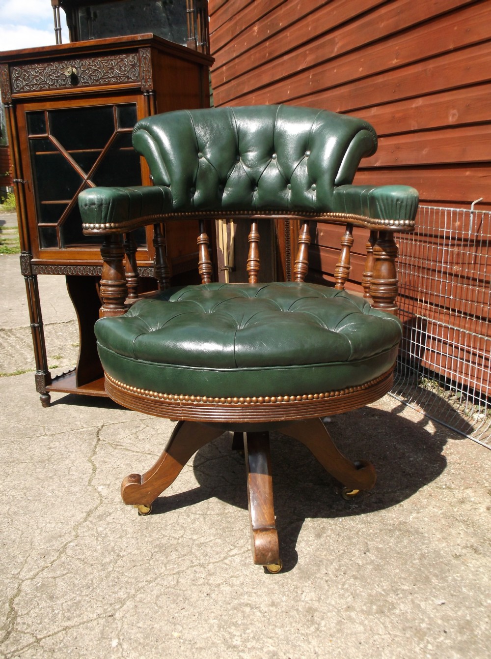 Larger than normal Revolving desk armchair