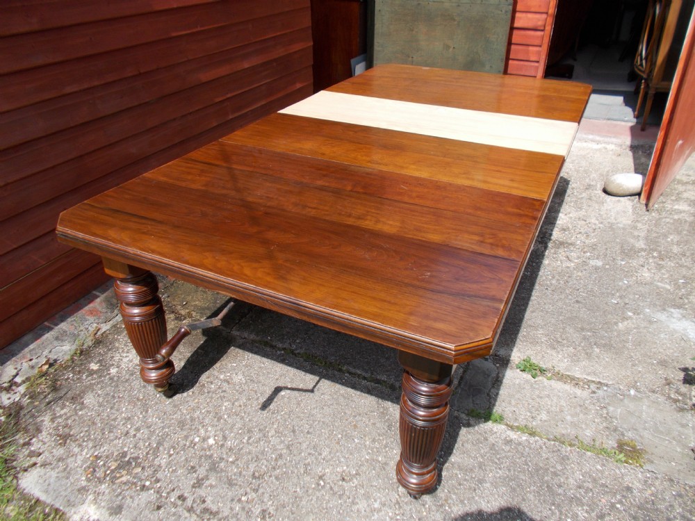 Late Victorian walnut extending dining table