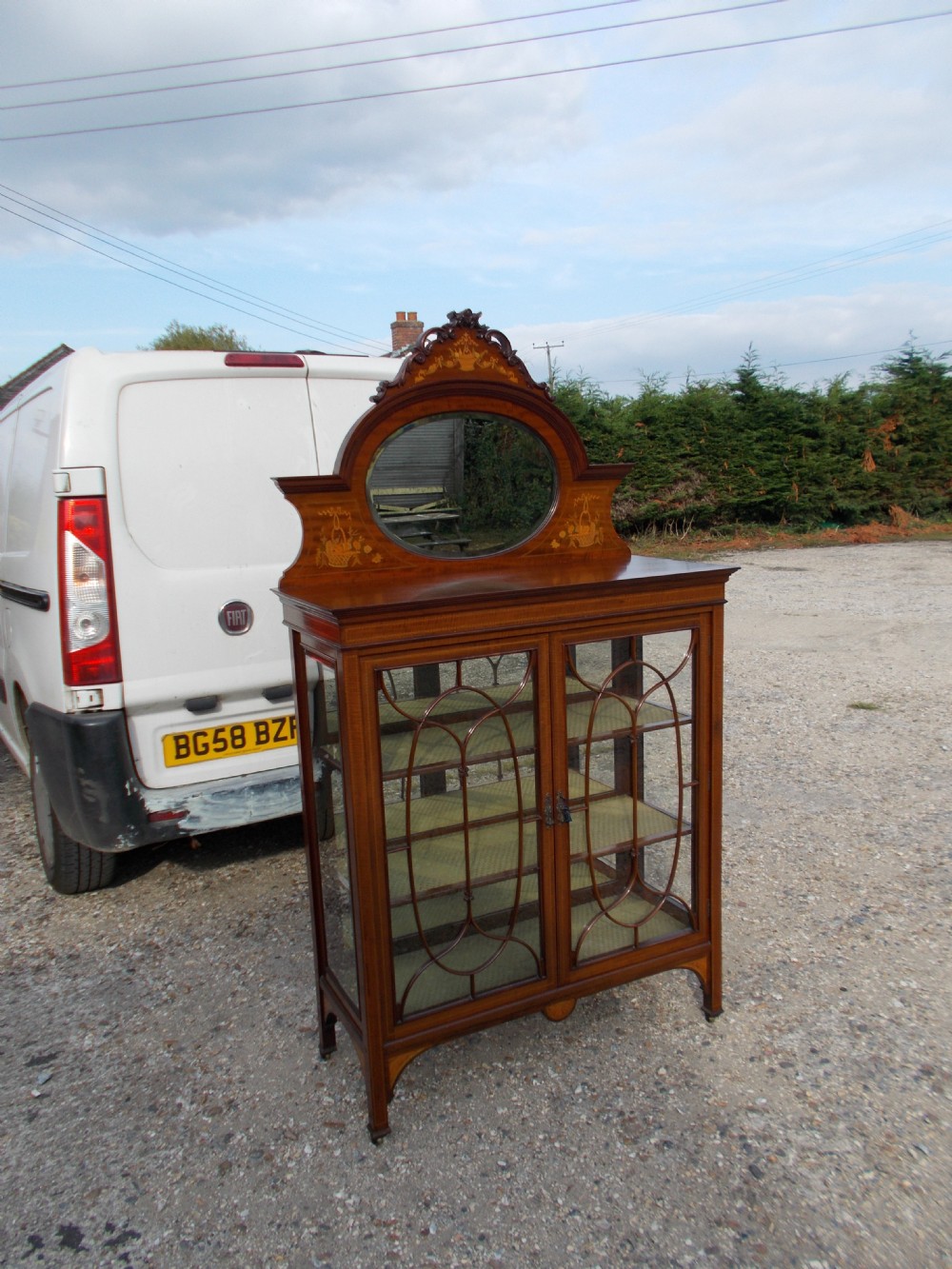 Good quality Edwardian inlaid display cabinet