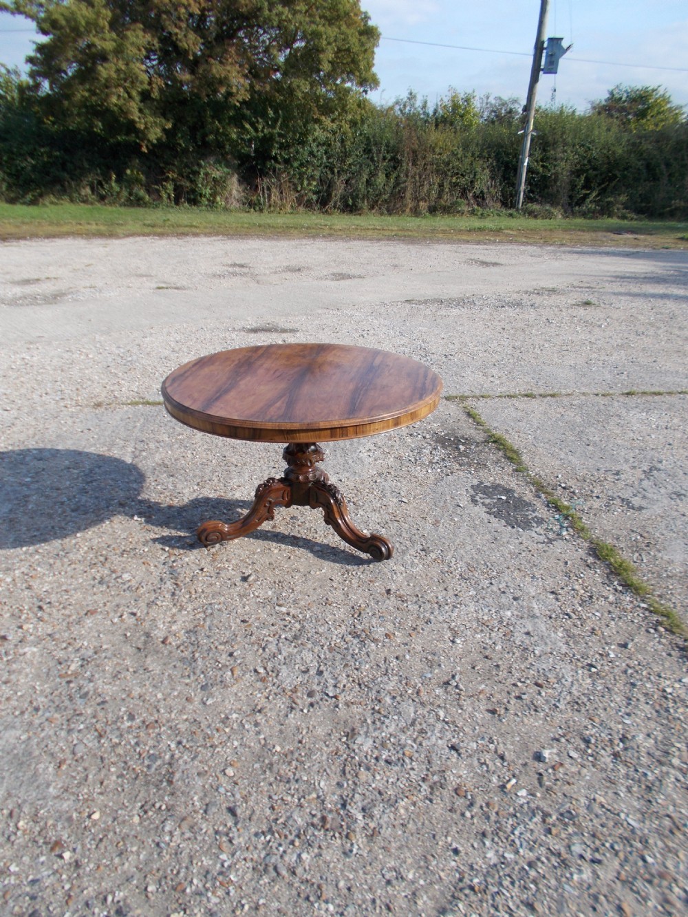 Mid 19th century rosewood breakfast table