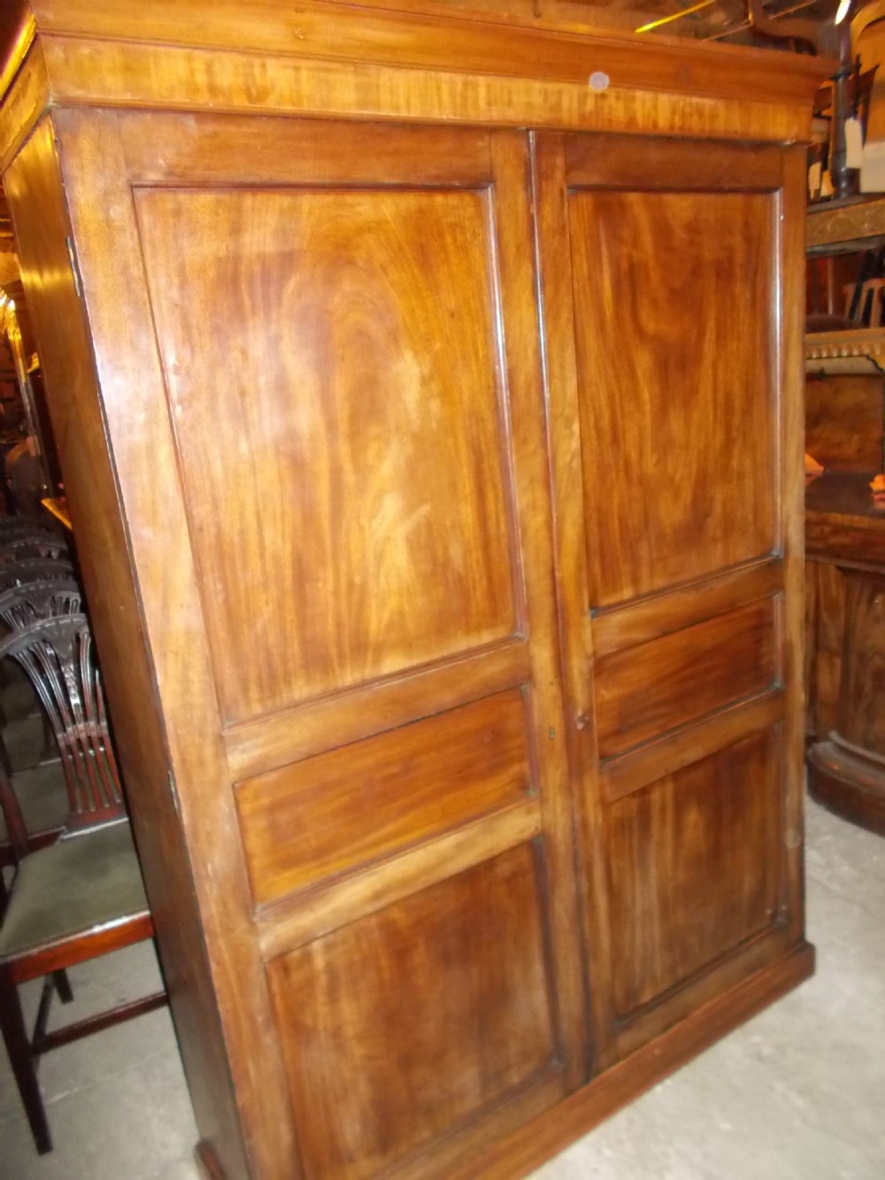 Useful Mid-19th century mahogany 2 door cupboard
