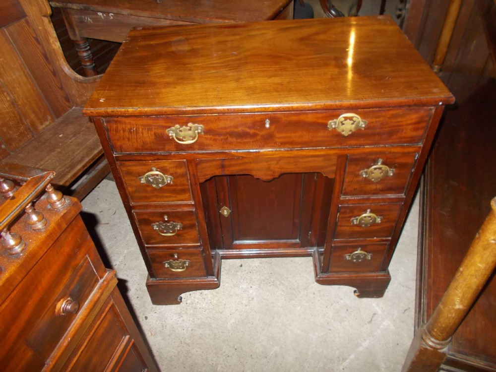 Small Georgian kneehole writing desk