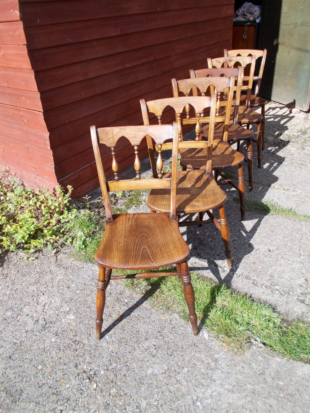 Good set of 6 19th century windsor chairs