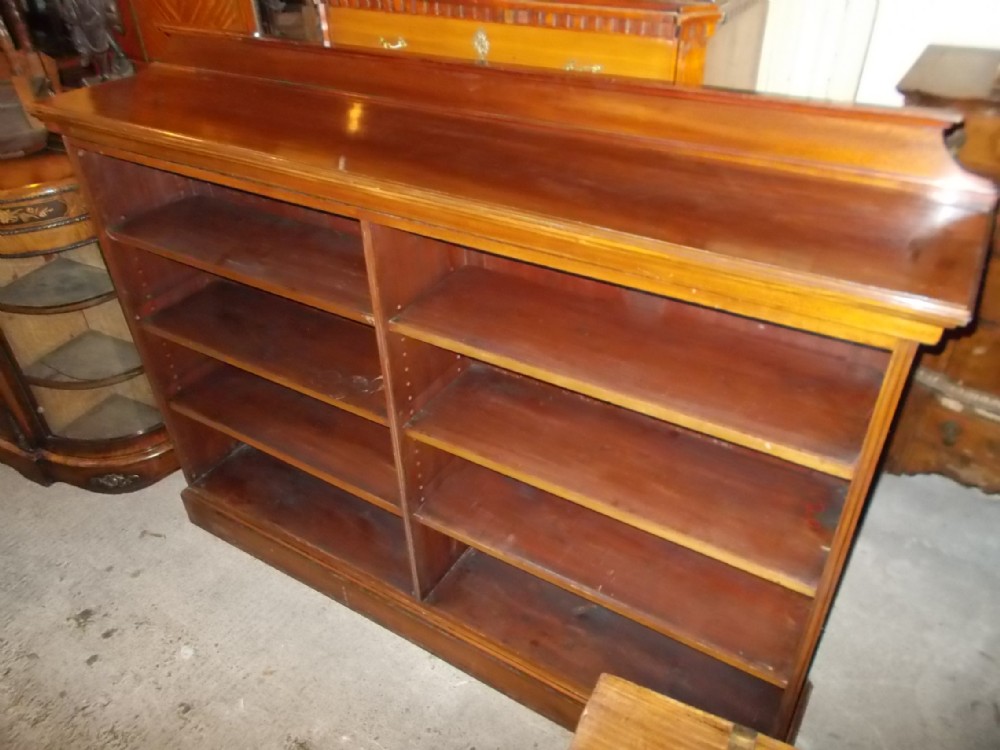 Early 20th century mahogany open front bookcase