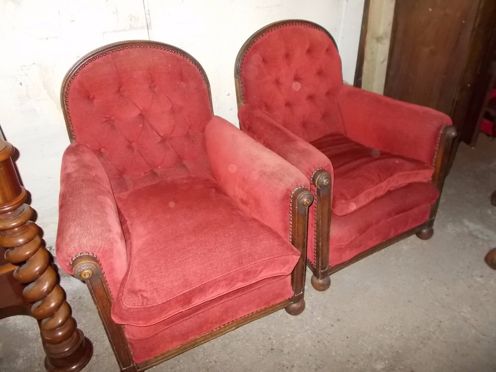 Pair of early 20th century button back upholstered chairs