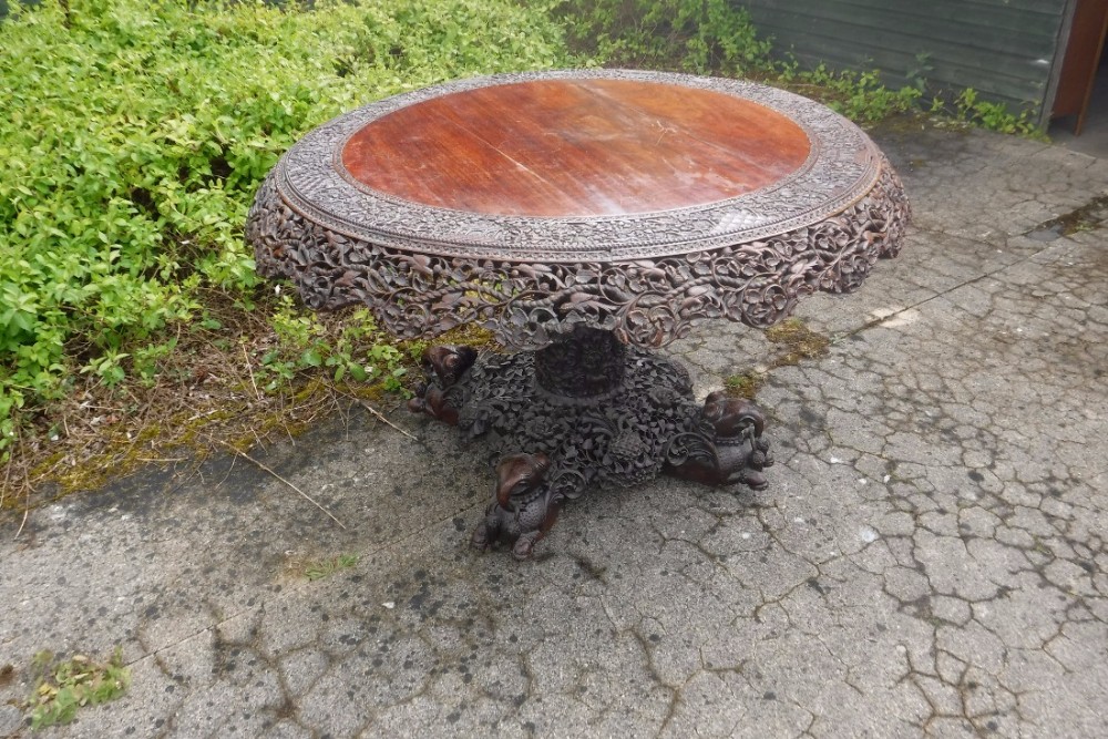 Large 19th century carved Anglo-Indian centre table