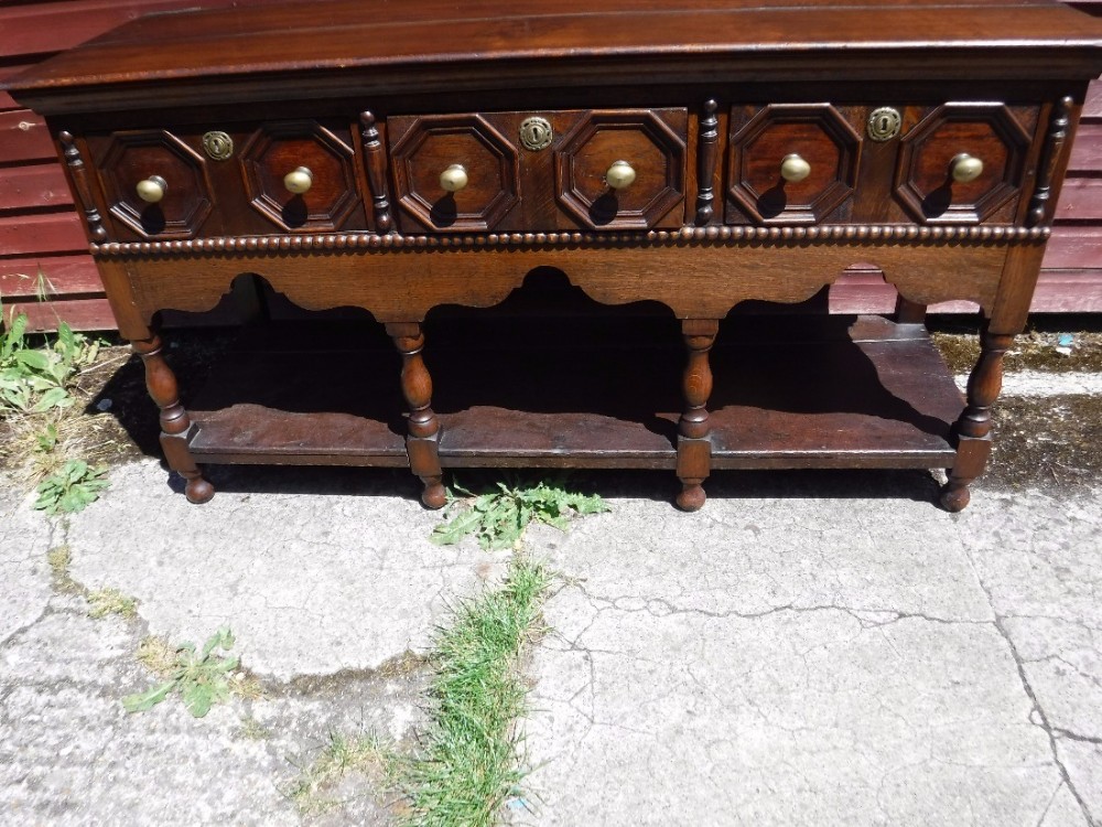 Oak 3 drawer dresser base