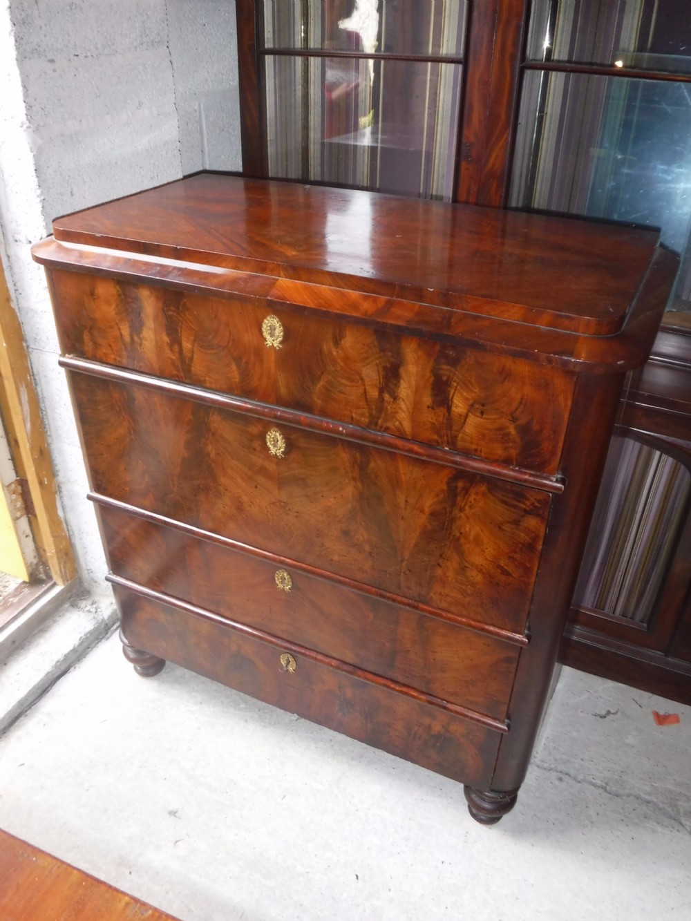 19th century mahogany 4 drawer chest of drawers