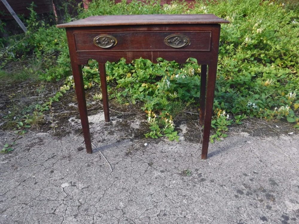 Late Georgian oak single drawer side table