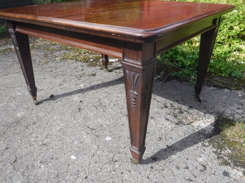 Good and neat mahogany 8 seater extending dining table View III