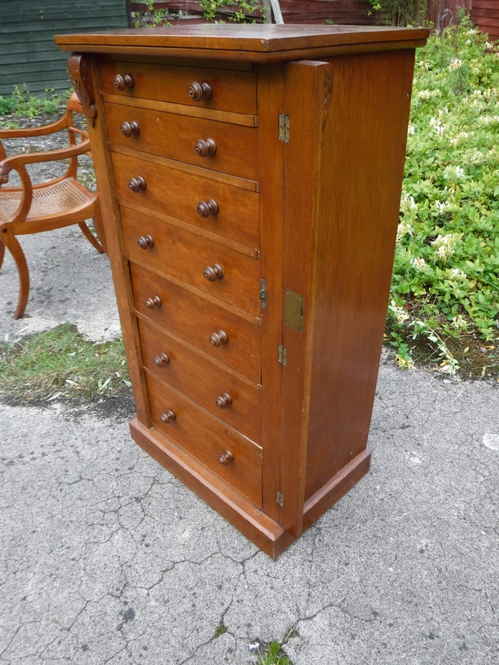 Victorian oak 7 drawer Wellington chest with makers stamp View III