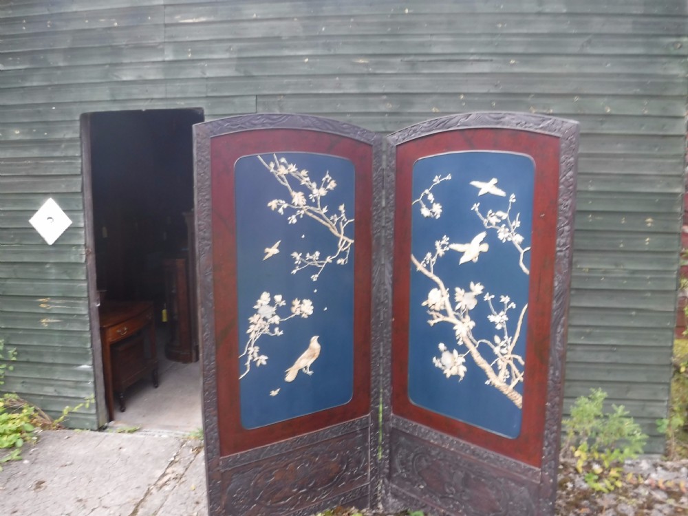 Lacquered and carved 2 fold screen View II