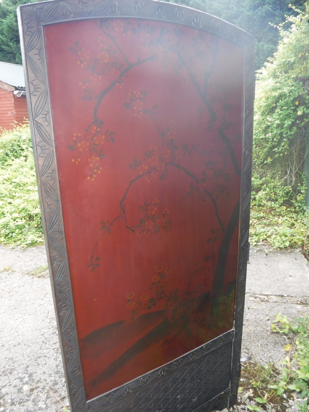 Lacquered and carved 2 fold screen View VI