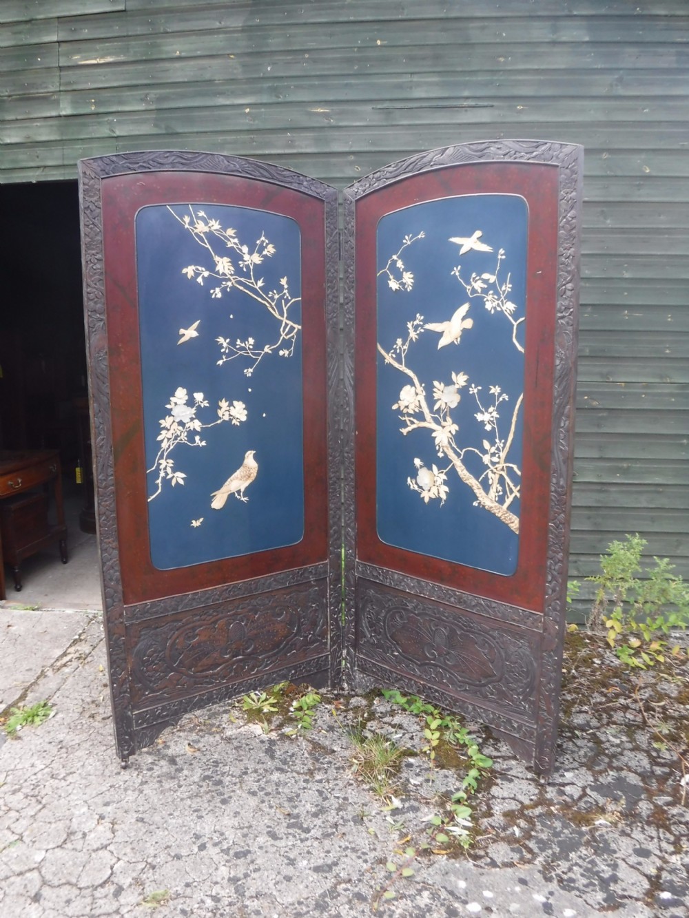 Lacquered and carved 2 fold screen View VIII