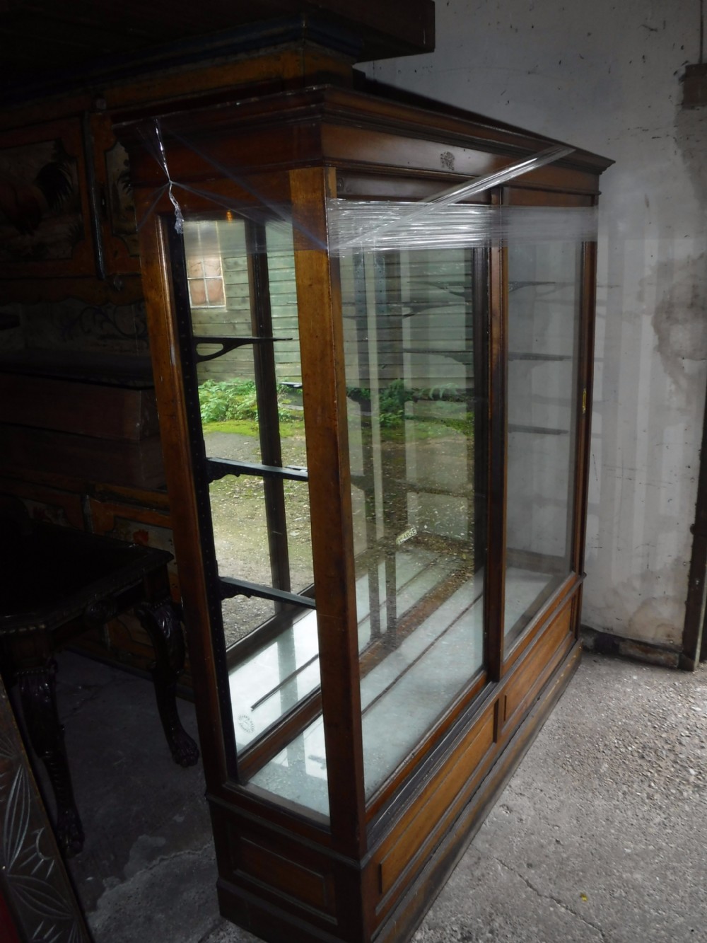 Shop 2 door shop display cabinet View III
