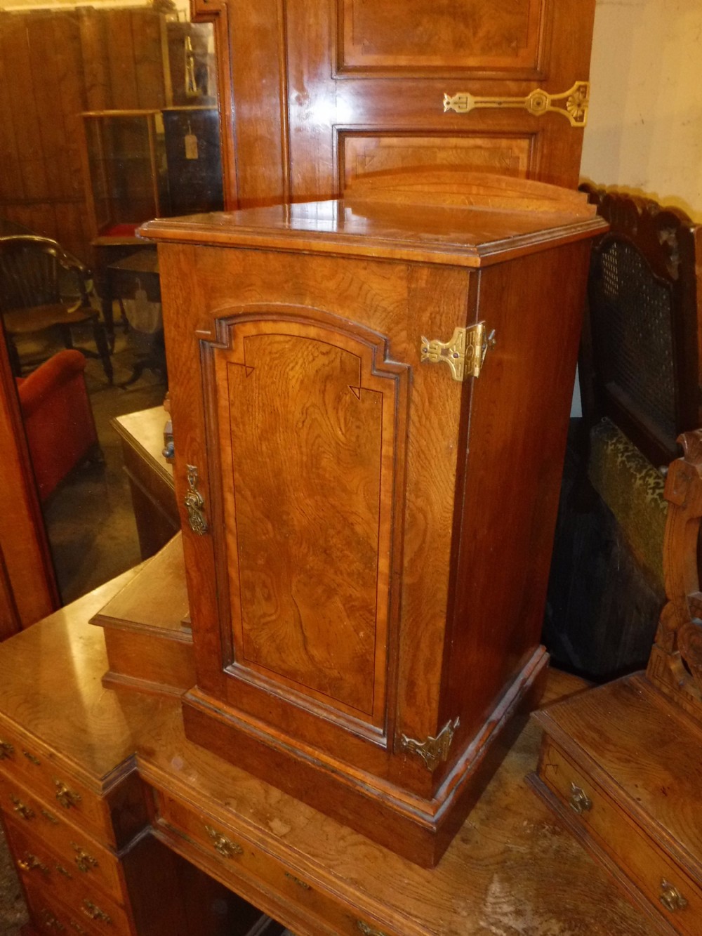 Late 19th century Shapland and Petter 3 piece suite View II