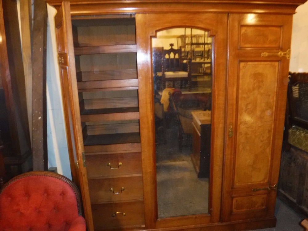 Late 19th century Shapland and Petter 3 piece suite View VII