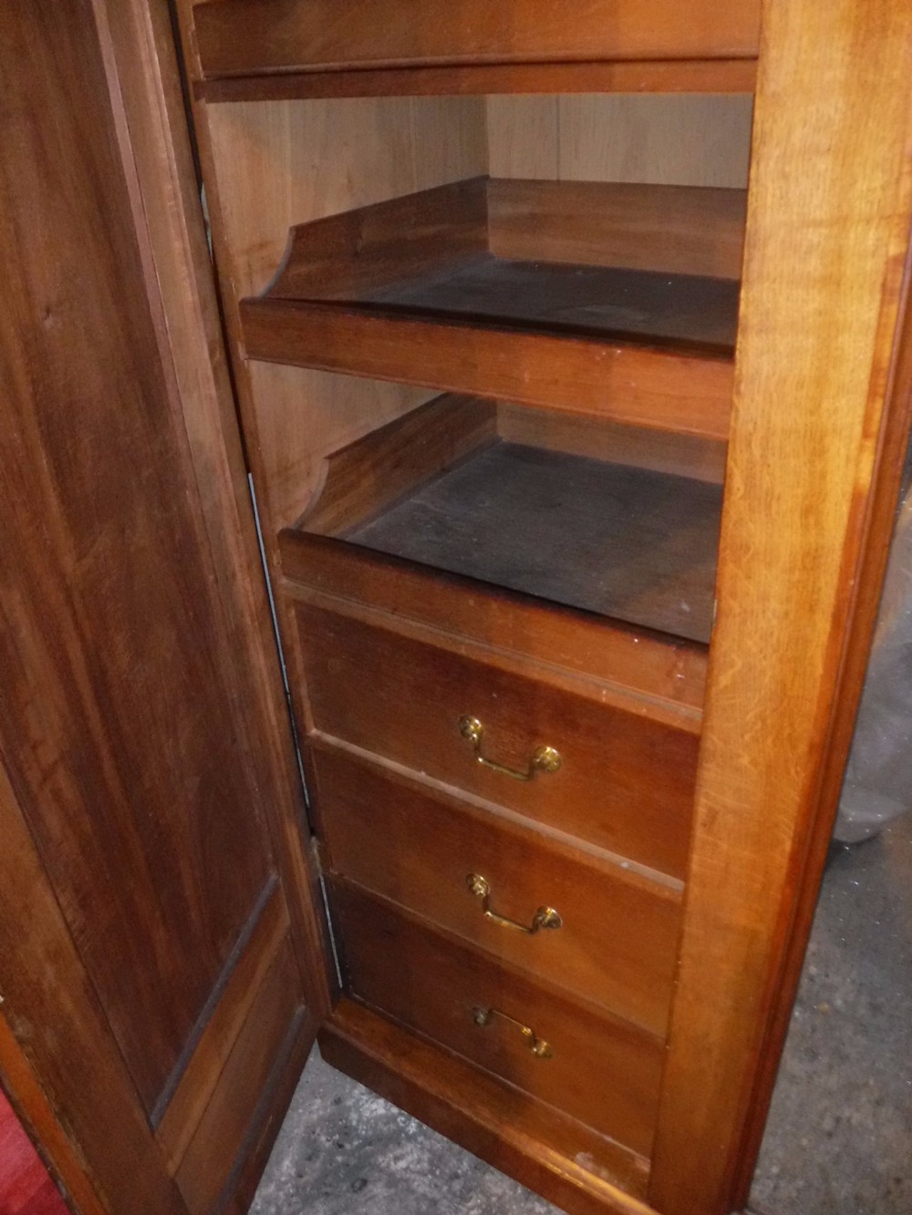 Late 19th century Shapland and Petter 3 piece suite View XIV