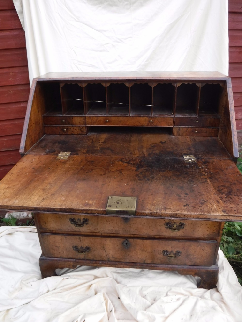 Mid 18th century walnut 4 drawer bureau View III