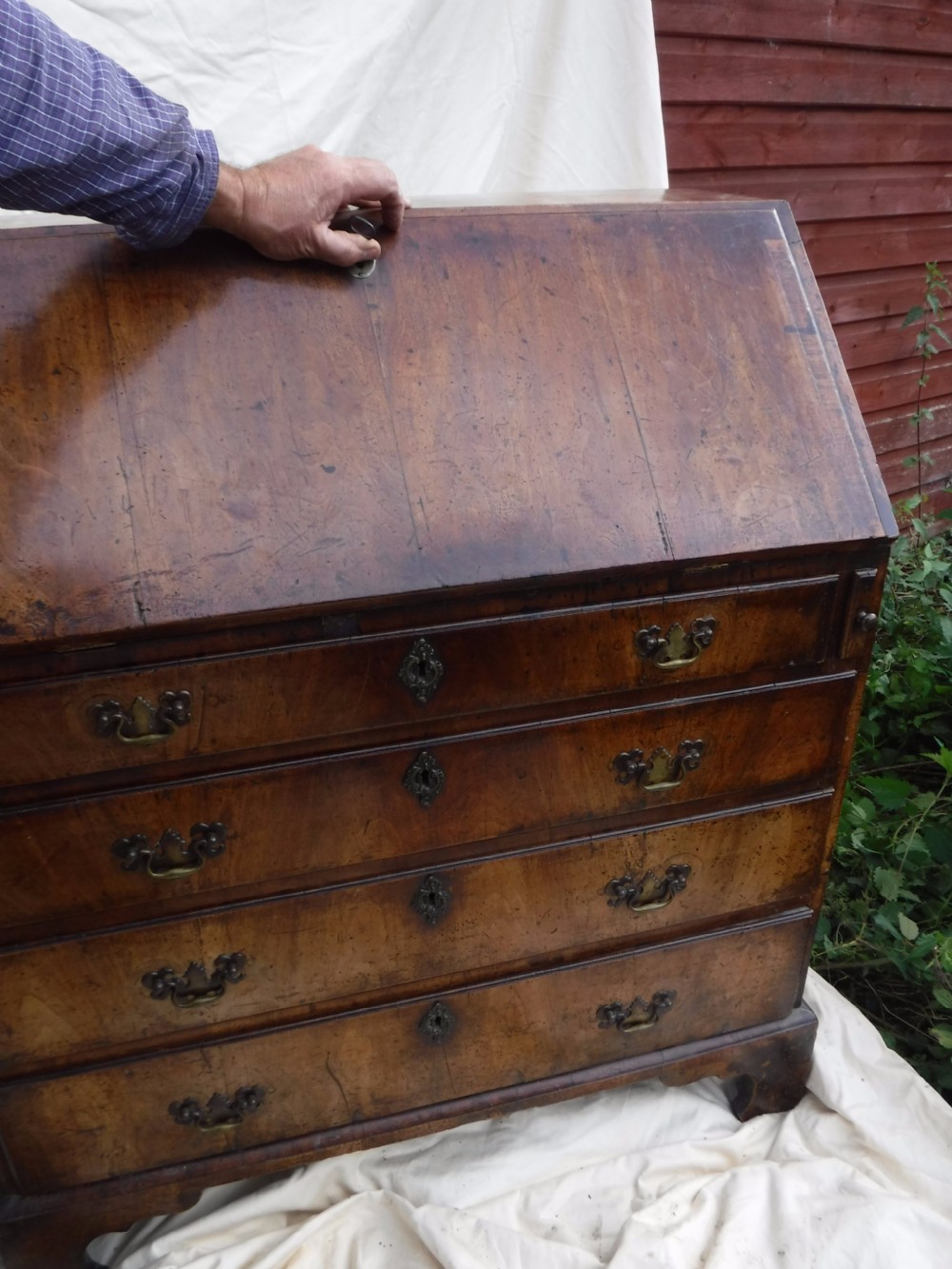 Mid 18th century walnut 4 drawer bureau View IV
