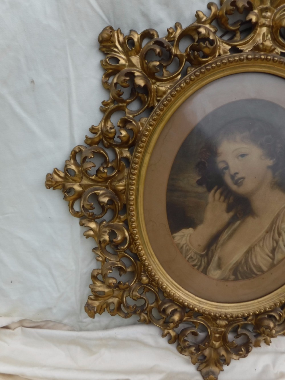 Good carved giltwood frame View III