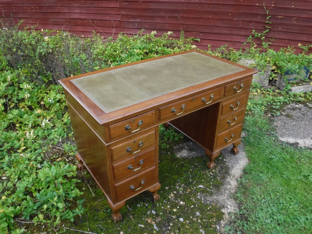 Early 20th century mahogany kneehole pedestal desk View IV