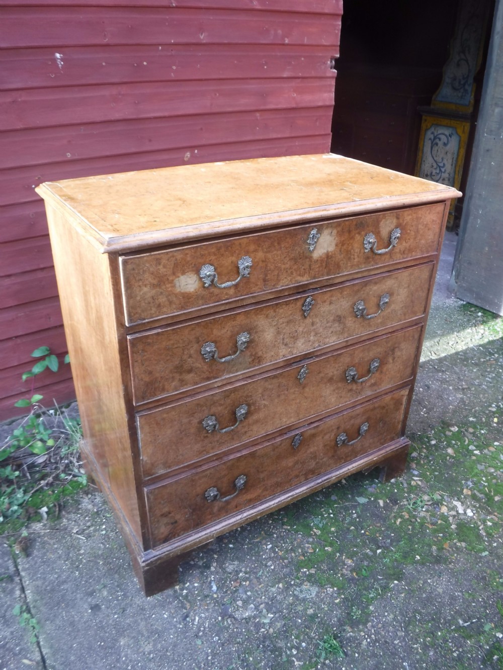  18th century chest of 4 long drawers View II