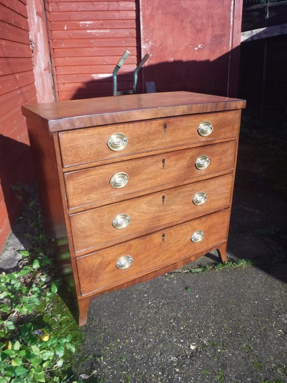 Small early 19th century mahogany chest of 4l drawers View II