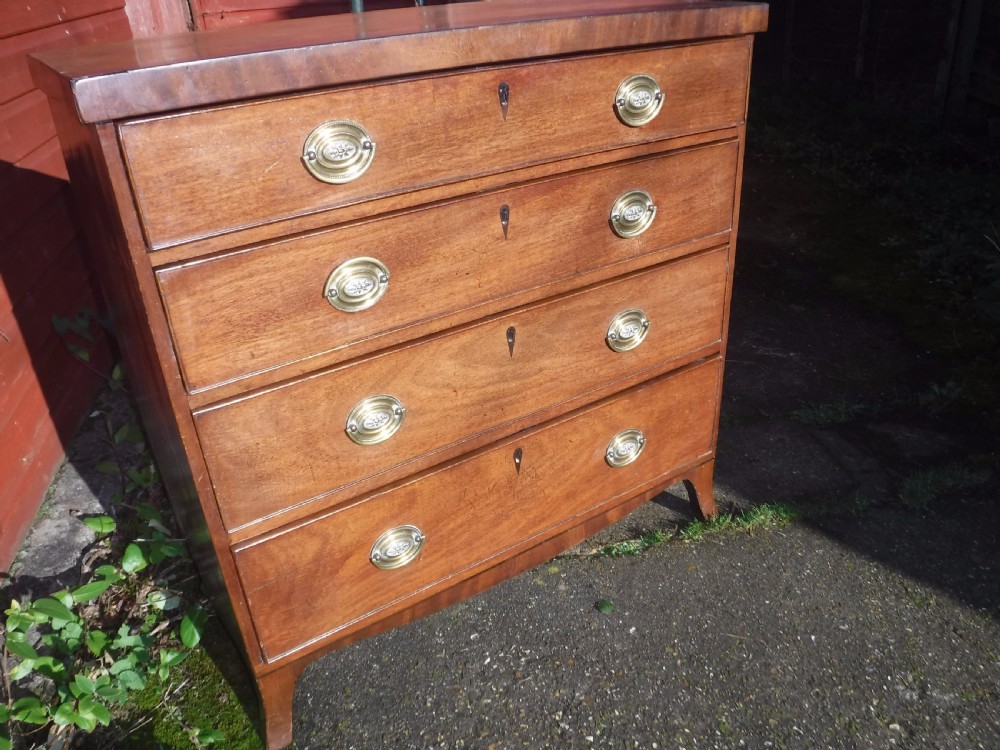 Small early 19th century mahogany chest of 4l drawers View III