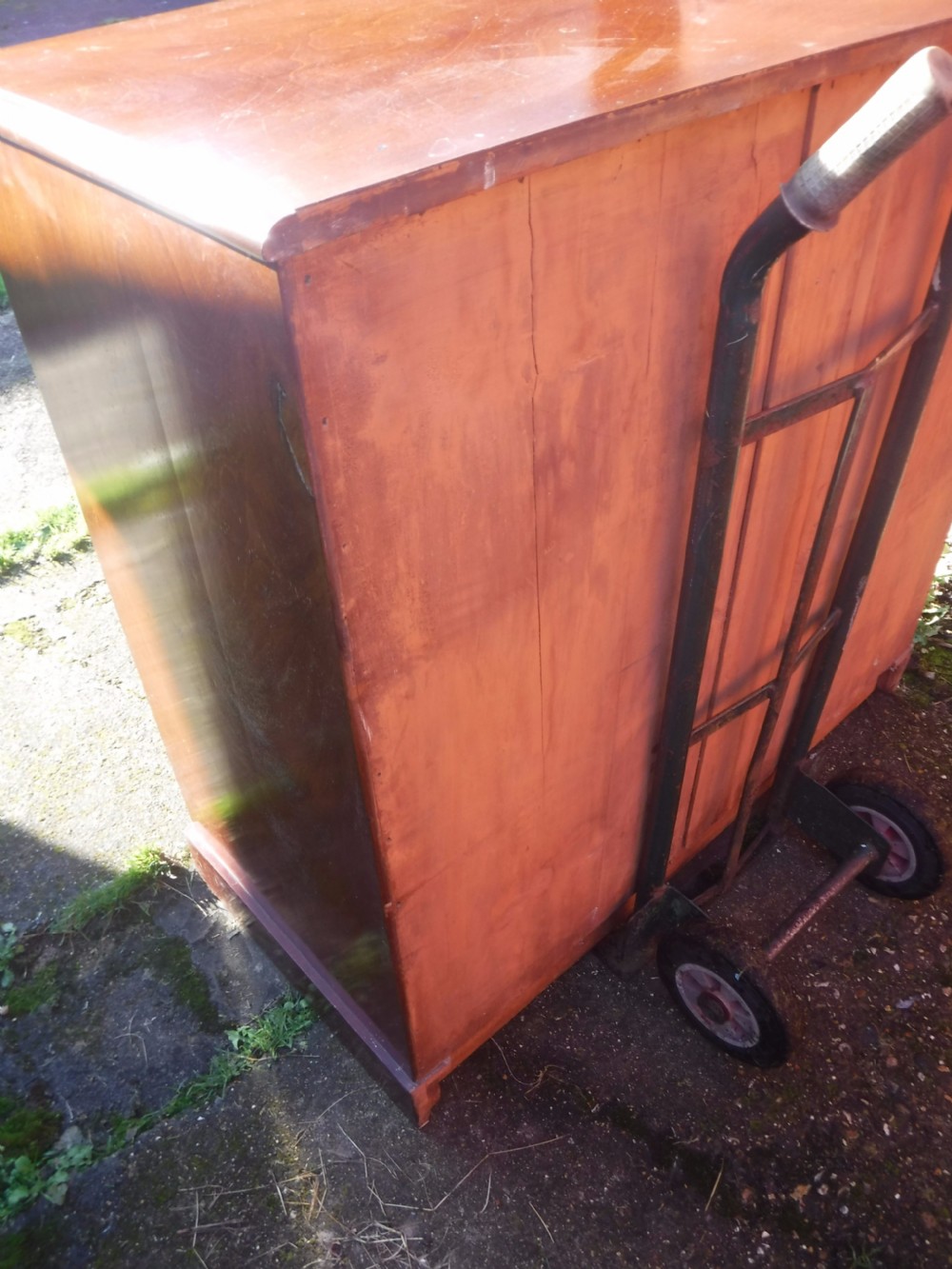 Good and useful Victorian mahogany chest of drawers View IV