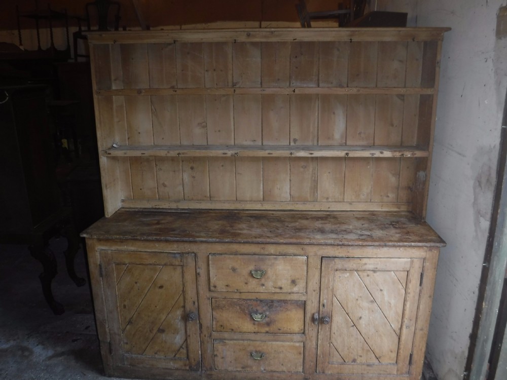 19th century 2 part pine kitchen dresser View III