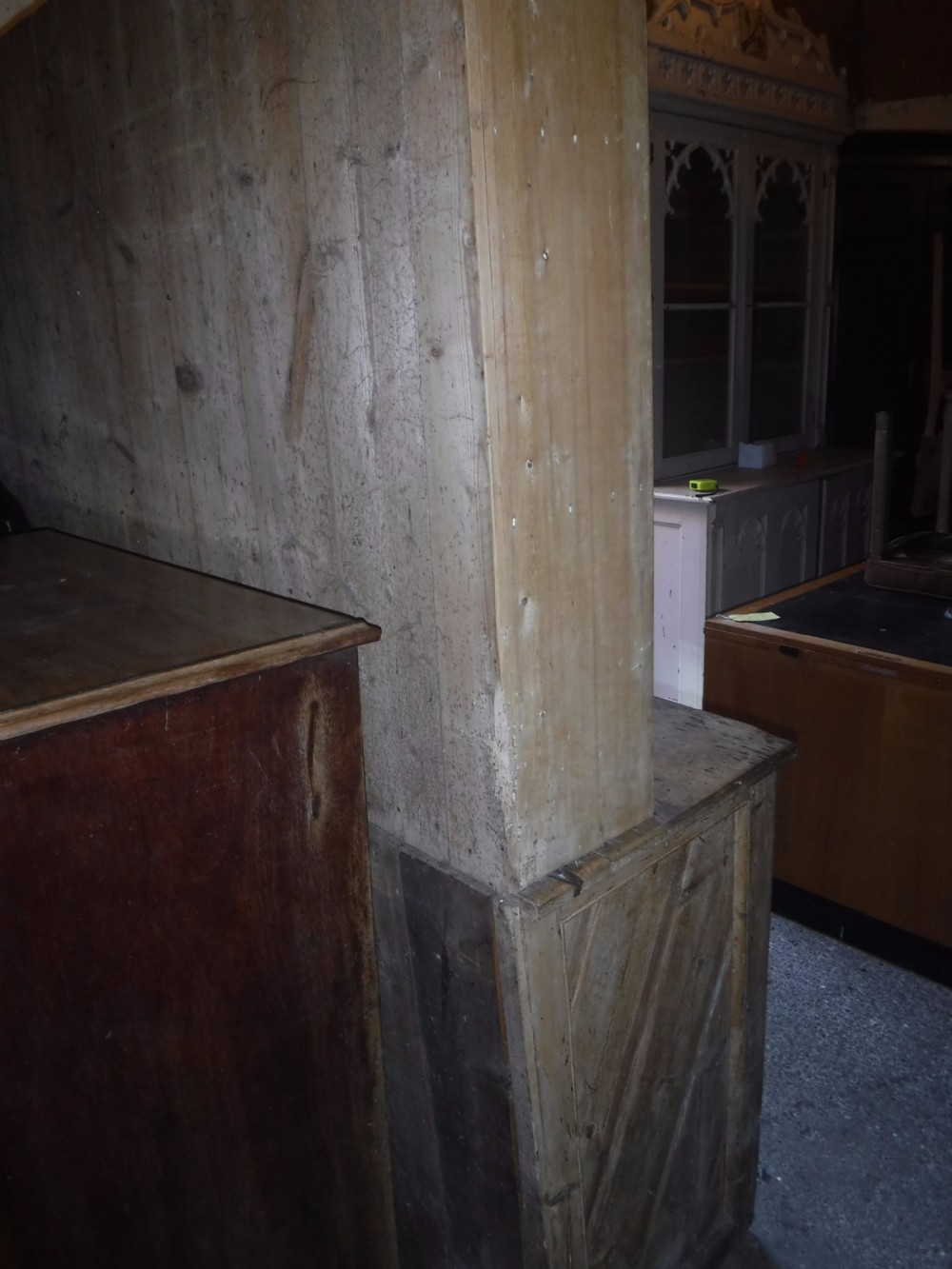 19th century 2 part pine kitchen dresser View VIII