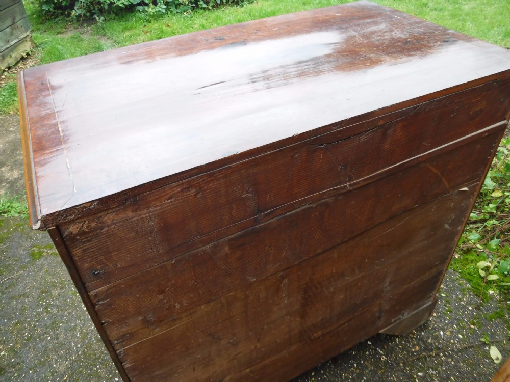 Small Late Georgian mahogany chest of 4 l drawers View VII