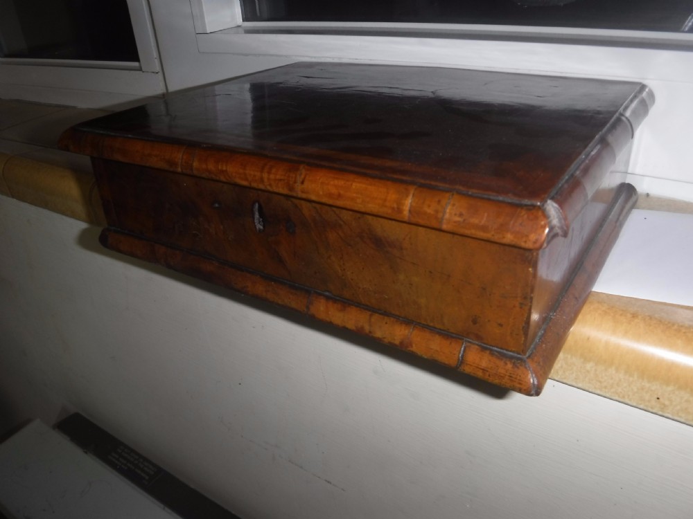 Small 18th century walnut lace box View IX