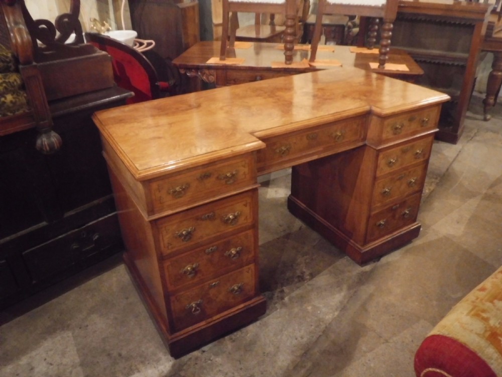 Good quality burr oak kneehole desk by Shapland and Petter
