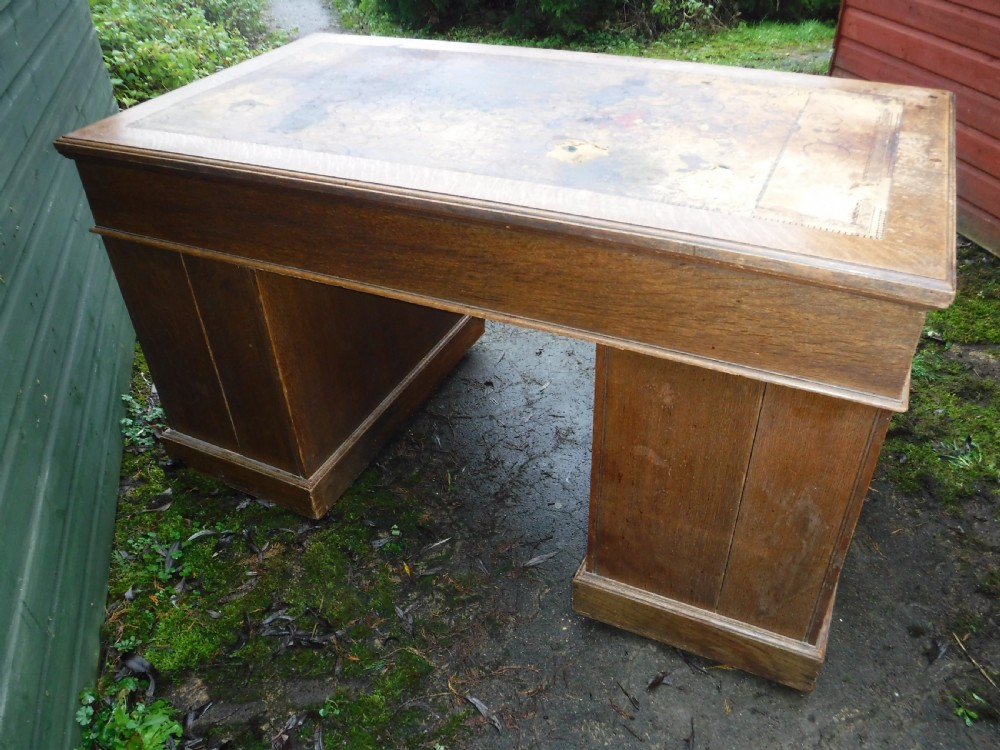Late 19th century oak pedestal kneehole desk View VI
