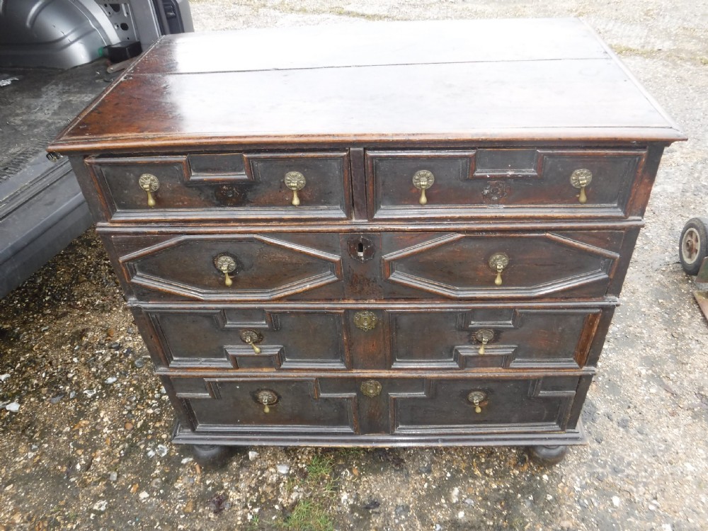 Late 17th century oak chest of 4l drawers View II