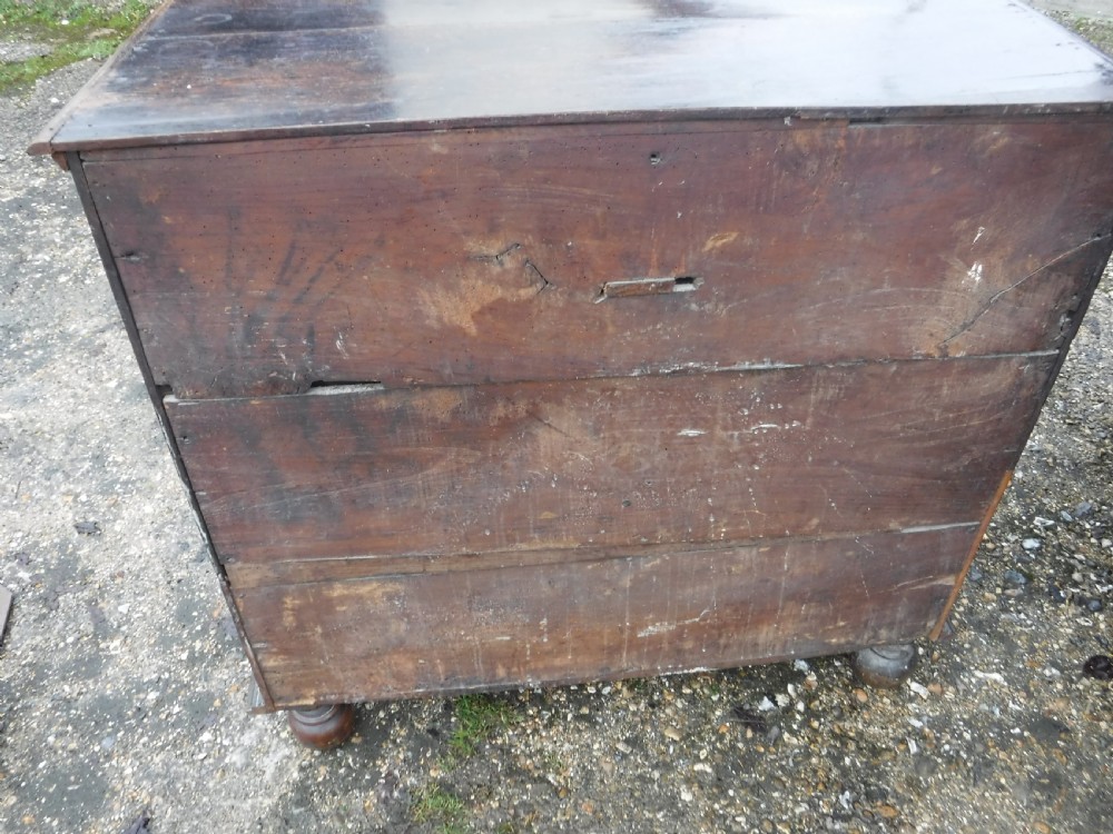 Late 17th century oak chest of 4l drawers View IV