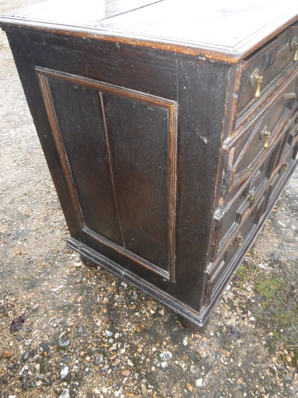 Late 17th century oak chest of 4l drawers View VI