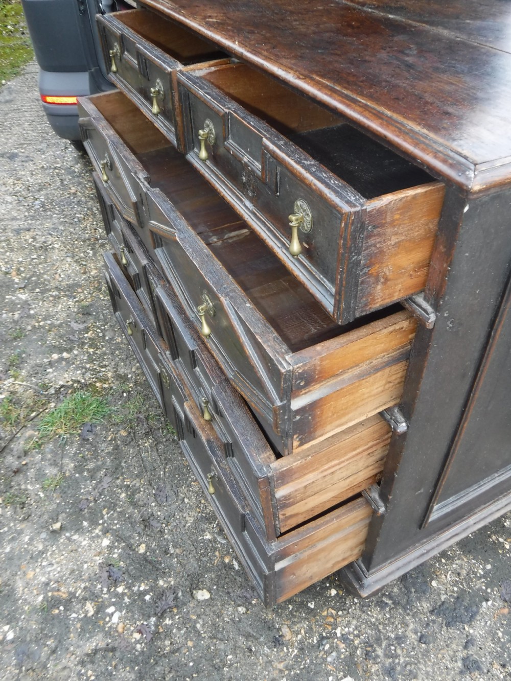 Late 17th century oak chest of 4l drawers View VIII