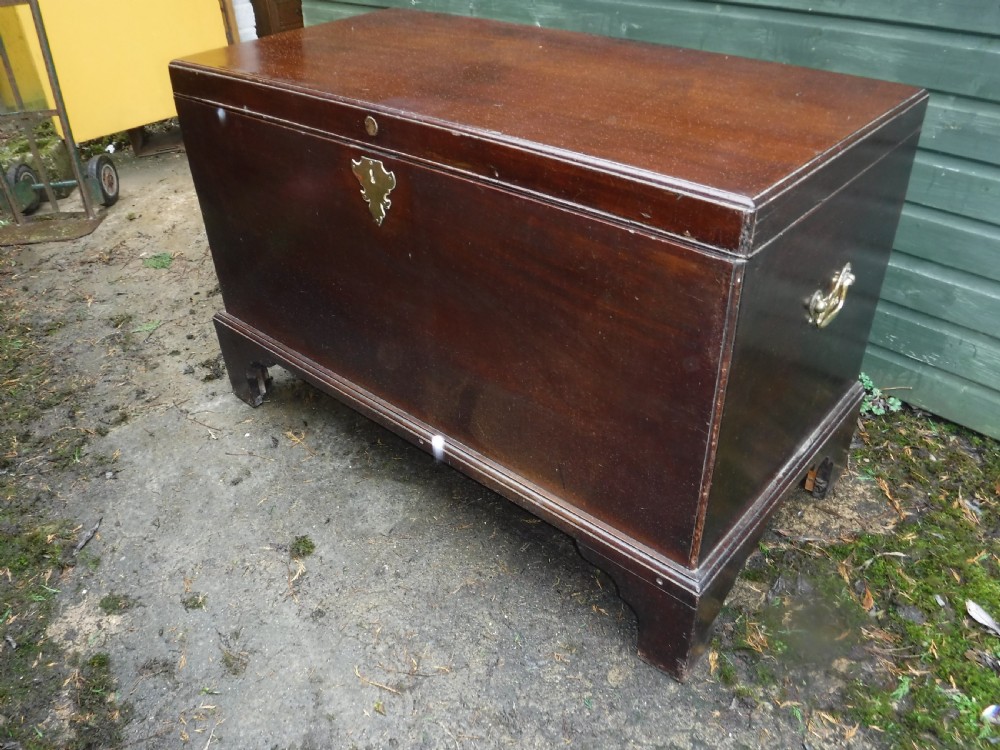  Late Georgian mahogany caddy top  blanket chest View III