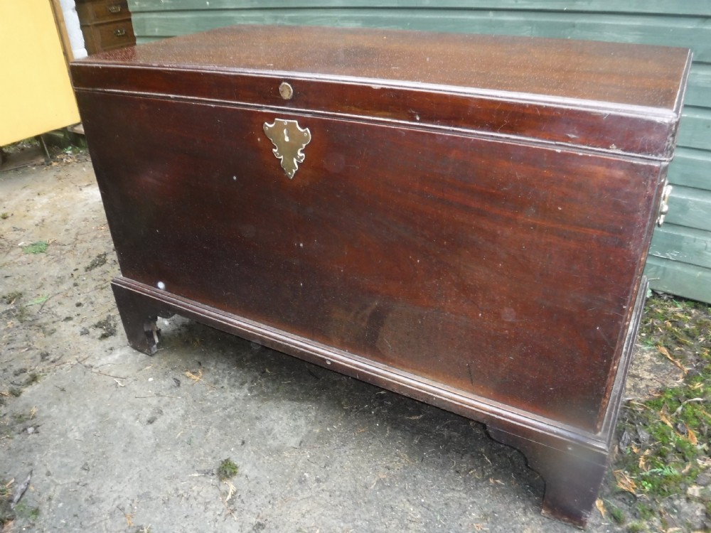  Late Georgian mahogany caddy top  blanket chest View IV