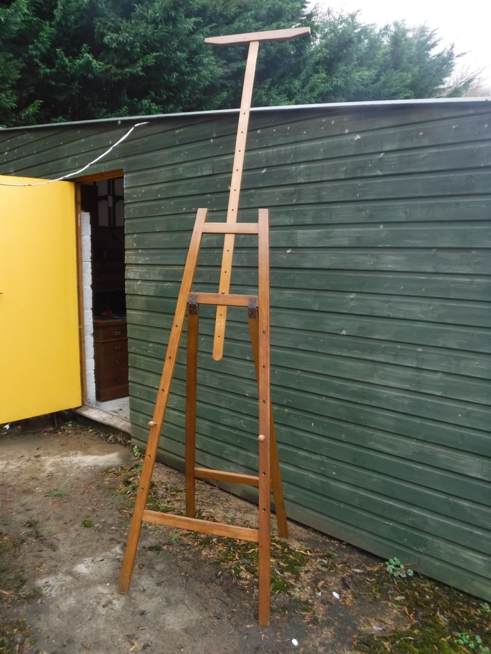 Unusual early 20th century oak extending picture display easel View III