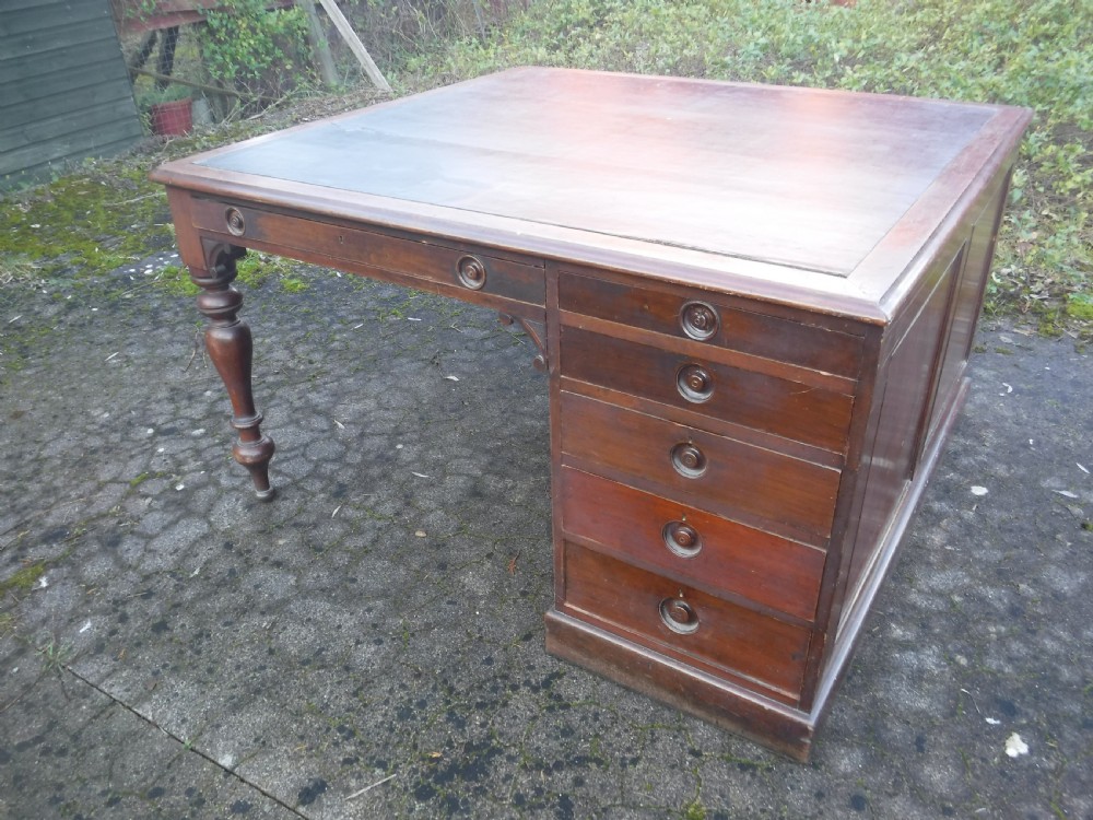 Late 19th century mahogany pedestal partners writing desk View III