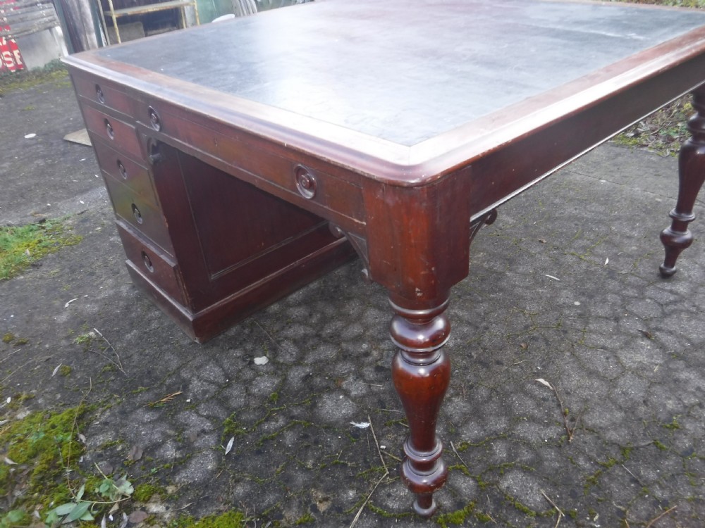 Late 19th century mahogany pedestal partners writing desk View VII