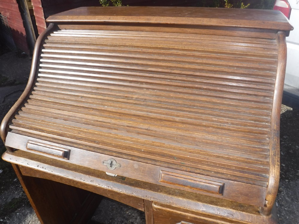 Early 20th century tambour top single pedestal desk View VIII