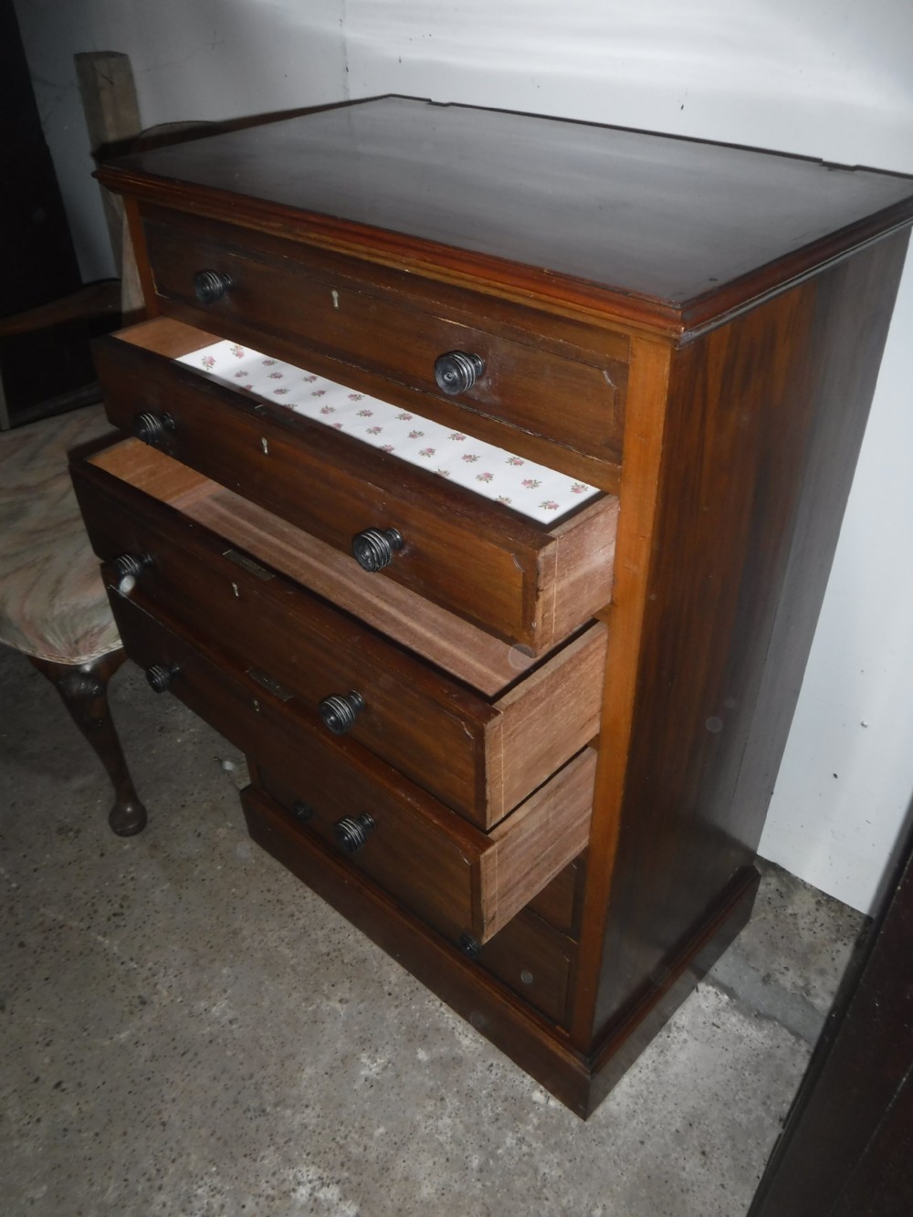 Edwardian mahogany 6 drawer wellington chest View IV