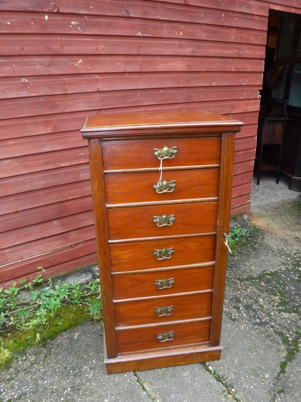 Early 20th century 7 drawer Wellington chest